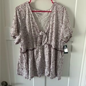 Torrid White and Burgundy Patterned Blouse NWT size 2